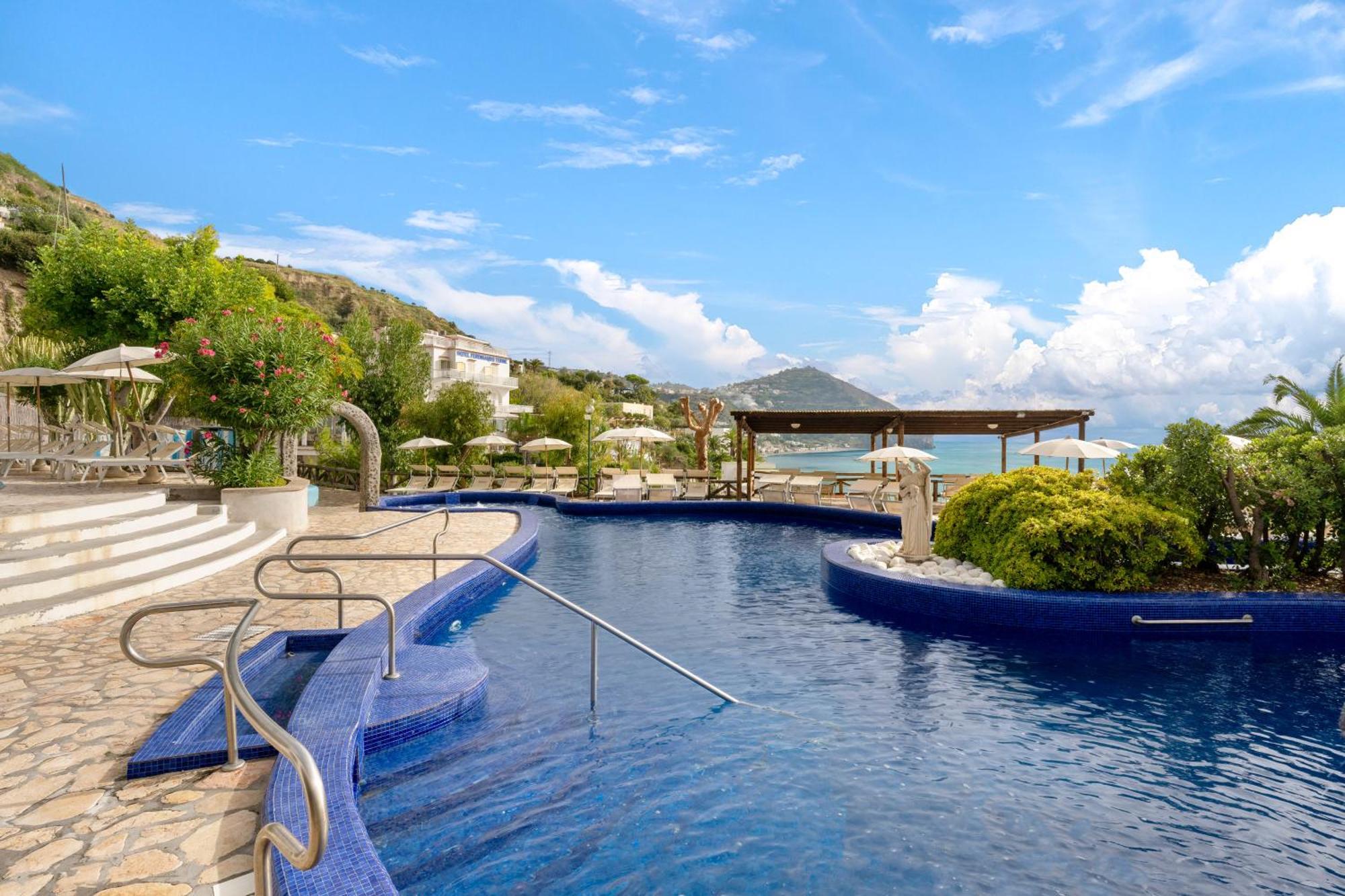 Miramare Sea Resort & Spa Sant'Angelo  Exteriör bild