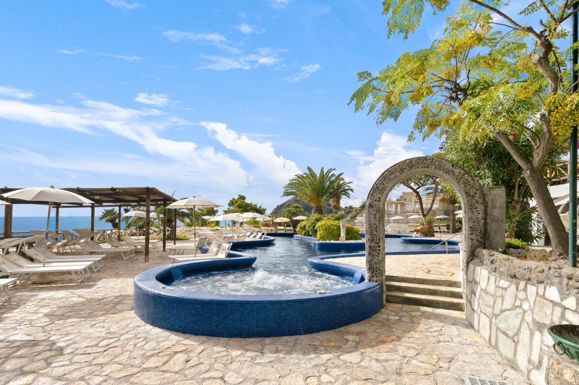 Miramare Sea Resort & Spa Sant'Angelo  Exteriör bild